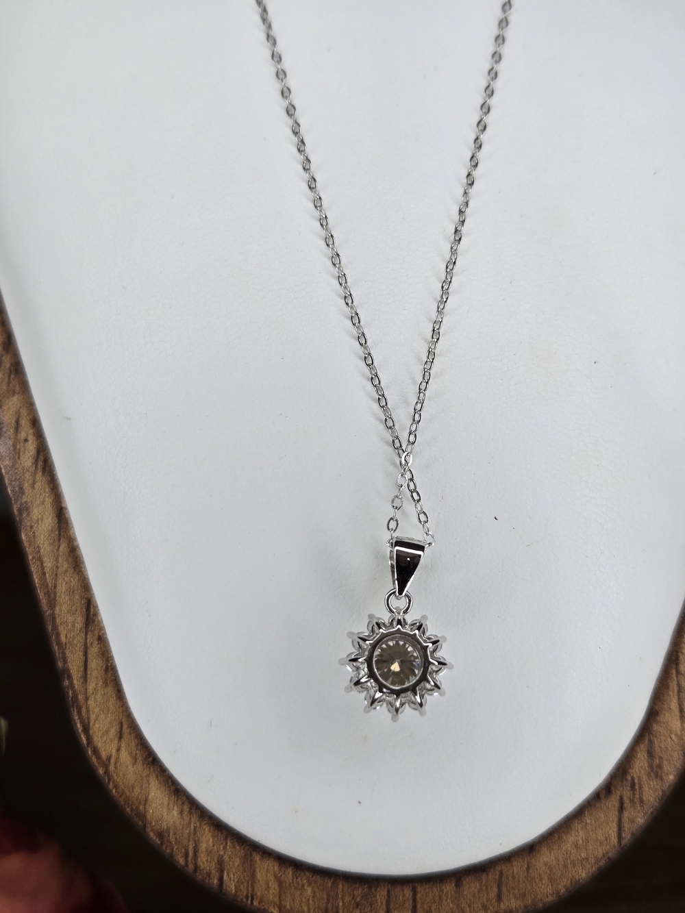 NWOT Sunflower/Snowflake/Sunburst Moissanite Sterling Silver925 Pendant Necklace - Picture 4 of 8